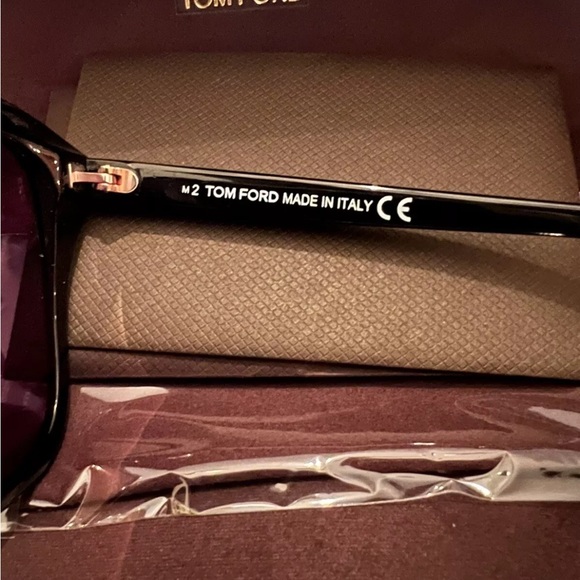 Tom Ford ‘Faye’ Sunglasses - Picture 6 of 15